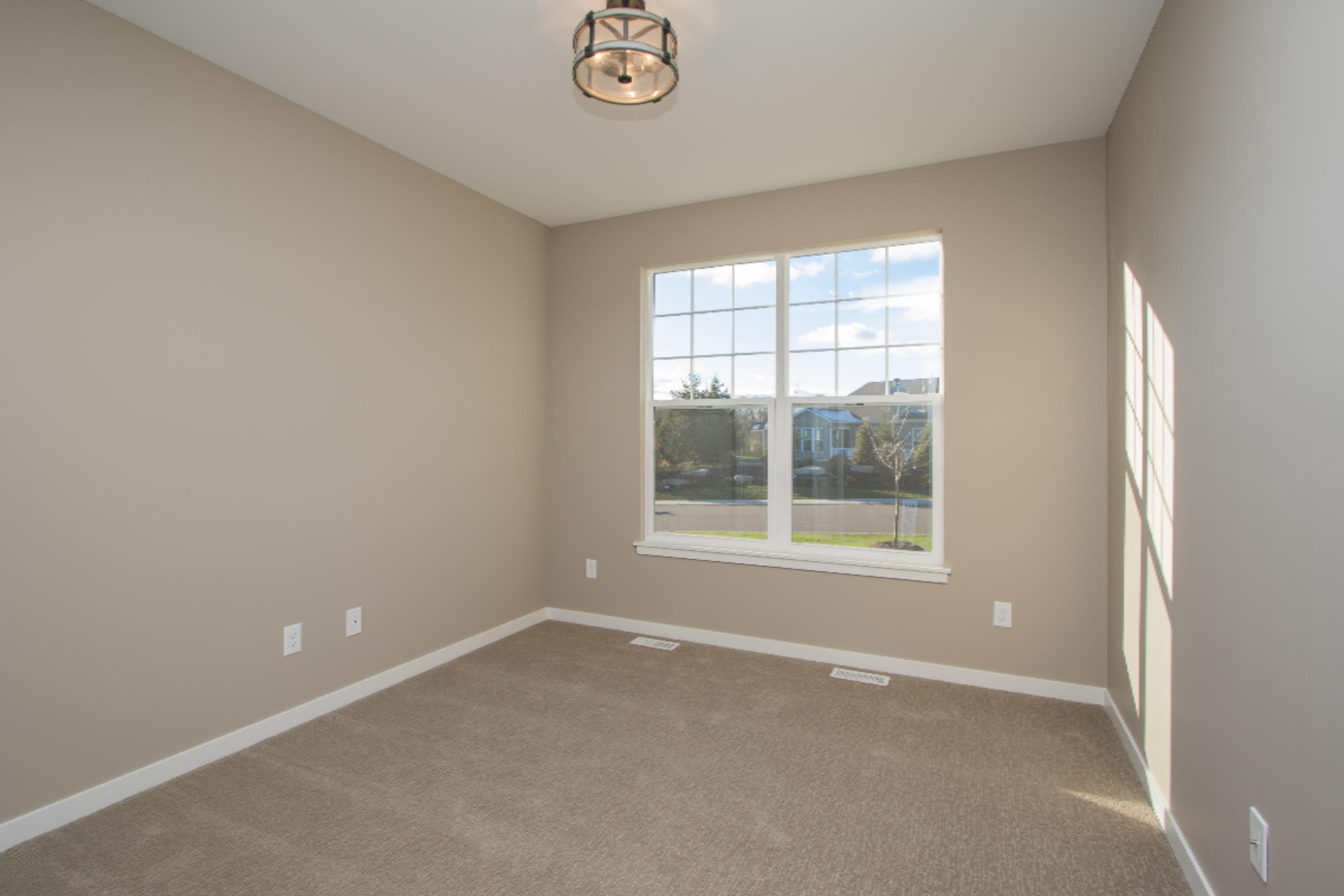 3363 Dunns Ridge, Unit 52 Kalamazoo, MI 49009 - Photo 9 of 17 11 28 2016_WW-01-001_Dogwood_Bedroom