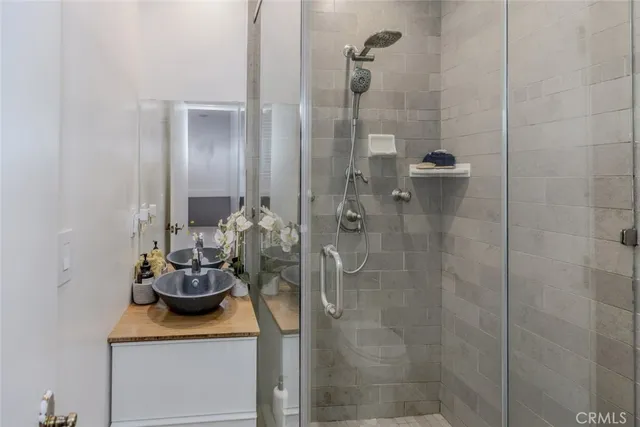 $2,449,000 | 1640 Ard Eevin Avenue, Glendale, CA 91202