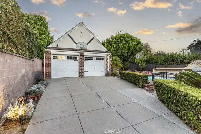 $2,449,000 | 1640 Ard Eevin Avenue, Glendale, CA 91202