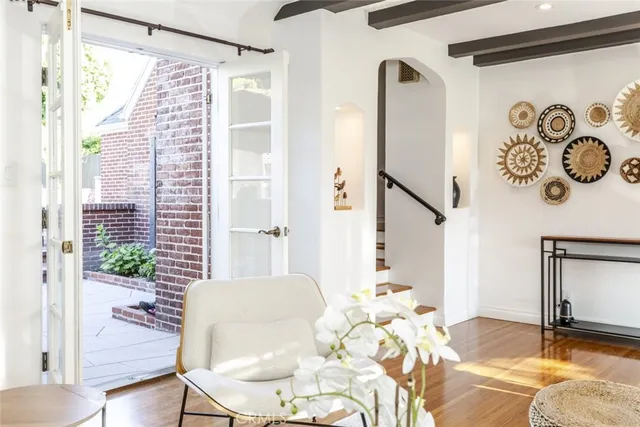 $2,449,000 | 1640 Ard Eevin Avenue, Glendale, CA 91202