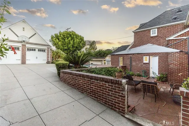 $2,449,000 | 1640 Ard Eevin Avenue, Glendale, CA 91202