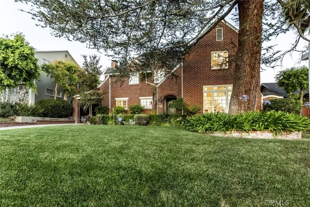 $2,449,000 | 1640 Ard Eevin Avenue, Glendale, CA 91202