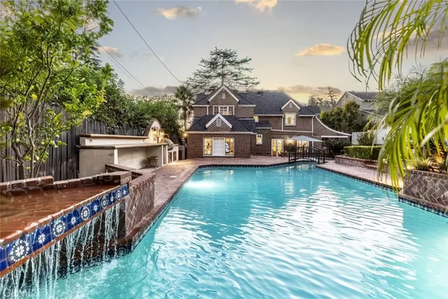 $2,449,000 | 1640 Ard Eevin Avenue, Glendale, CA 91202