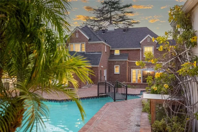 $2,449,000 | 1640 Ard Eevin Avenue, Glendale, CA 91202