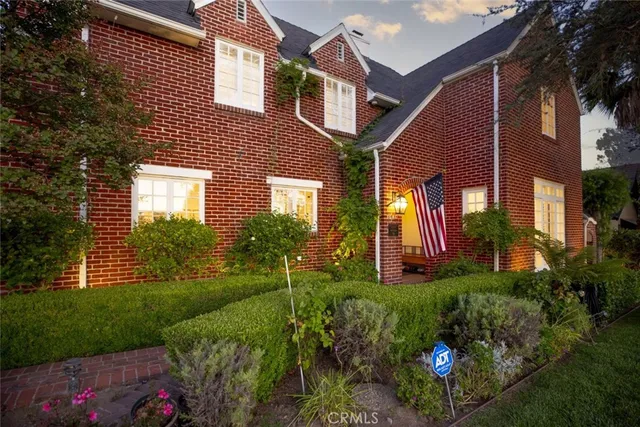 $2,449,000 | 1640 Ard Eevin Avenue, Glendale, CA 91202