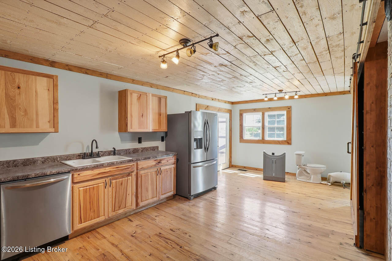 1836 Ellis Road Eminence, KY 40019 - Photo 18 of 96 kitchen