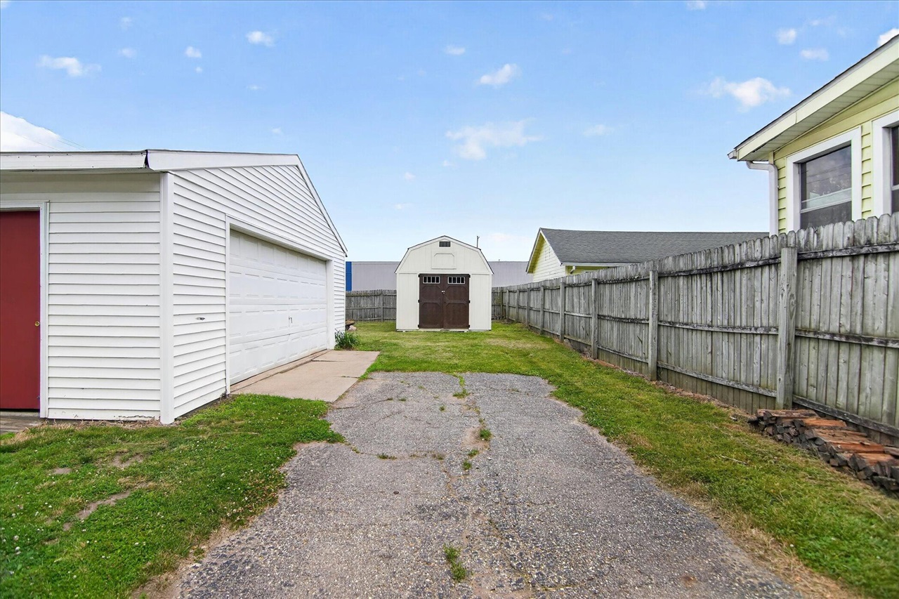 237 North Forbes Street Jackson, MI 49202 - Photo 42 of 48