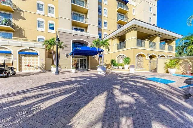 $390,000 | 1064 North Tamiami Trail, Unit 1212, Sarasota, FL 34236