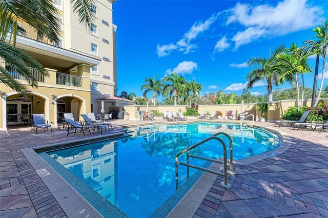 $390,000 | 1064 North Tamiami Trail, Unit 1212, Sarasota, FL 34236