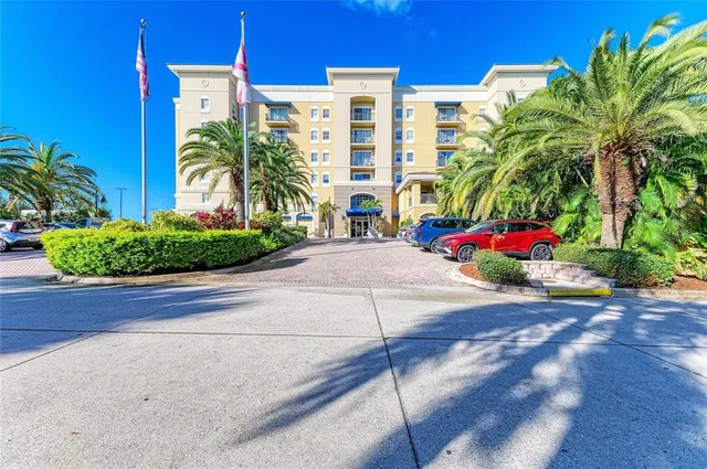 $390,000 | 1064 North Tamiami Trail, Unit 1212, Sarasota, FL 34236