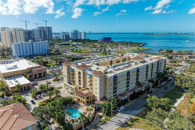 $390,000 | 1064 North Tamiami Trail, Unit 1212, Sarasota, FL 34236