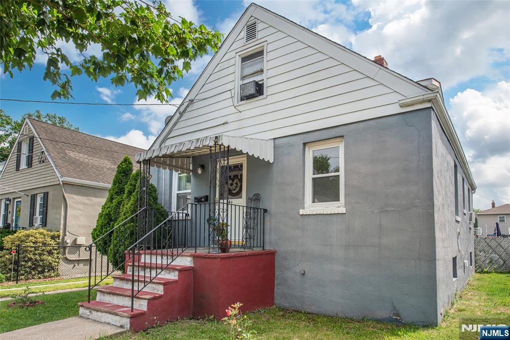 43 Fritz Street Bloomfield, NJ 07003 - Photo 2 of 20