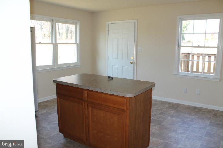 360 Mountainside Road Harpers Ferry, WV 25425 - Photo 2 of 25 Kitchen