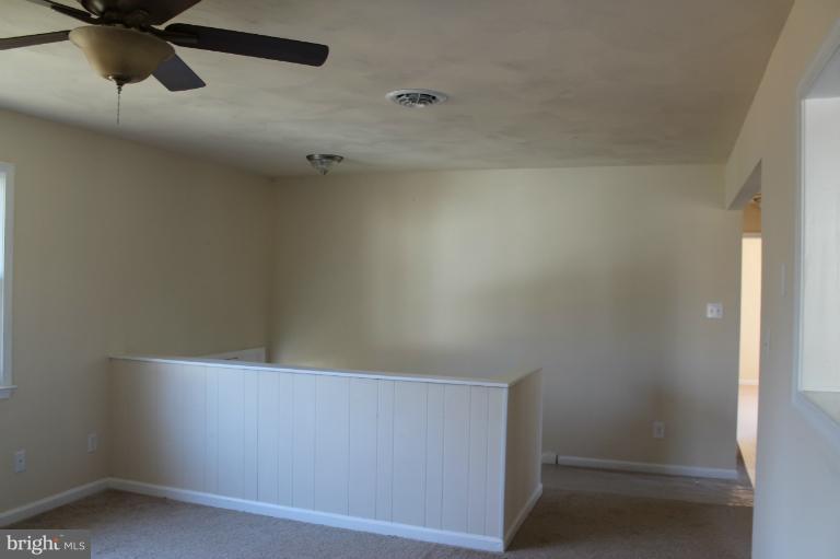 360 Mountainside Road Harpers Ferry, WV 25425 - Photo 9 of 25 Living Room