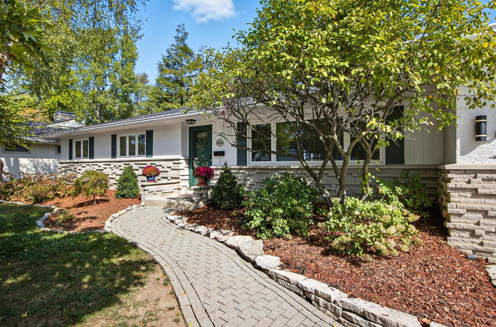 3804 Mountview Road Columbus, OH 43220 - Photo 2 of 60 Front