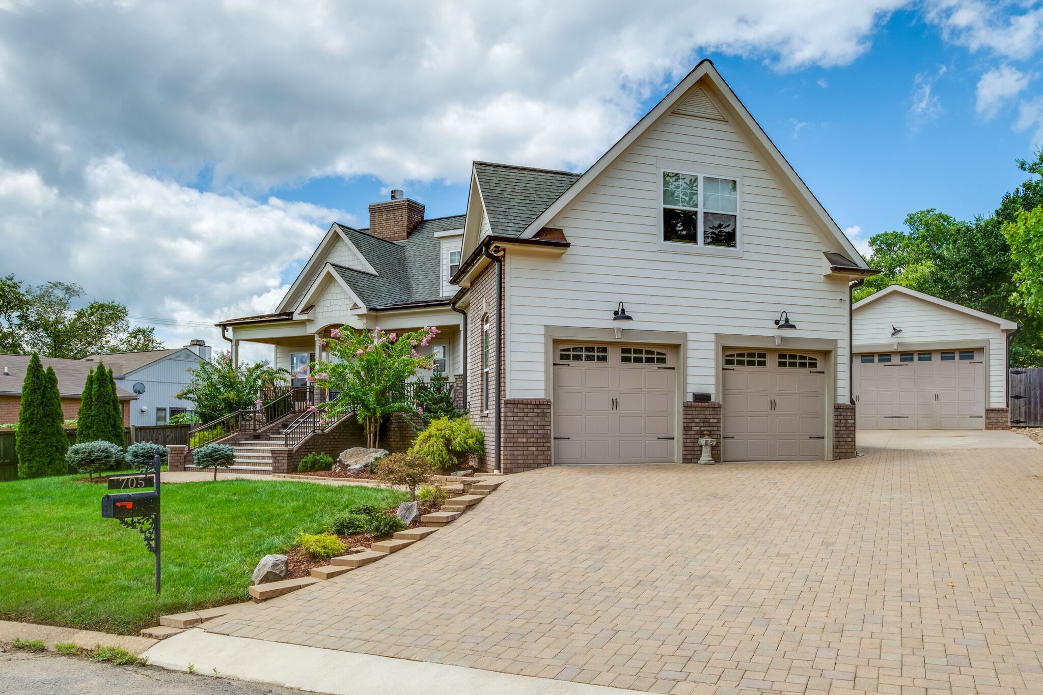 705 Ridgeview Court Antioch, TN 37013 - Photo 3 of 39 Gallery Image 3