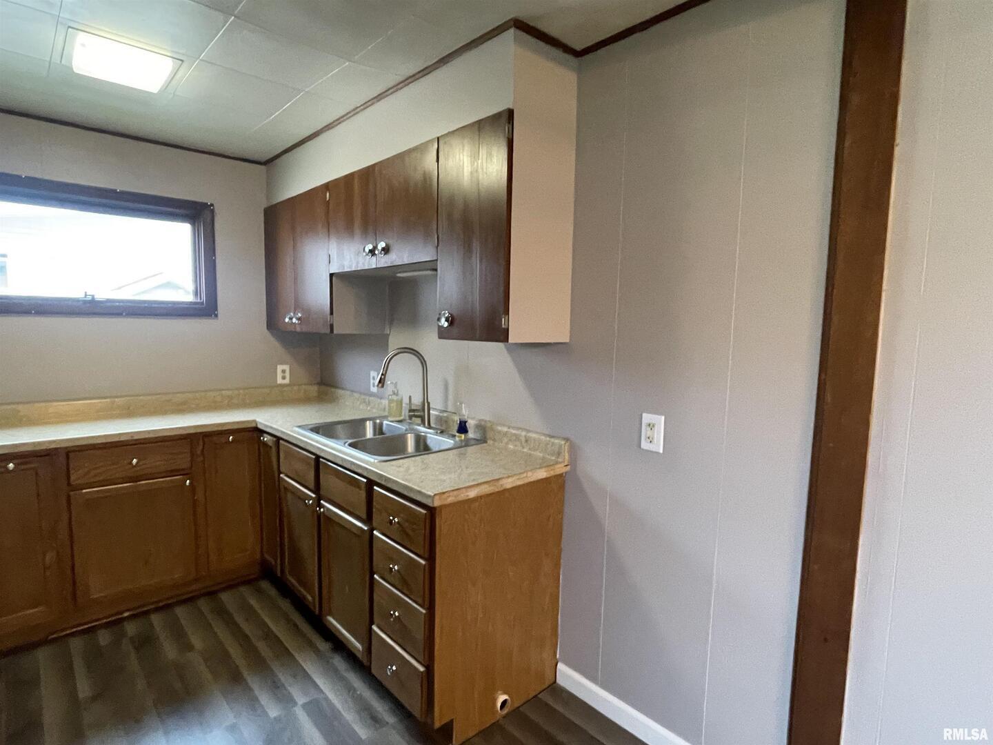 403 East Chestnut Street Geneseo, IL 61254 - Photo 13 of 25