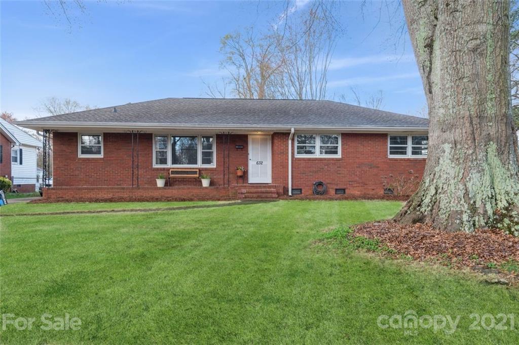 632 Scaleybark Road Charlotte, NC 28209 - Photo 1 of 36 a front view of house with yard and green space