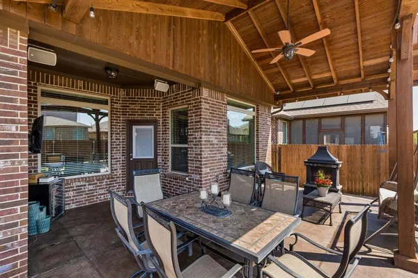 $539,900 | 5128 Dominica Lane, Fort Worth, TX 76244