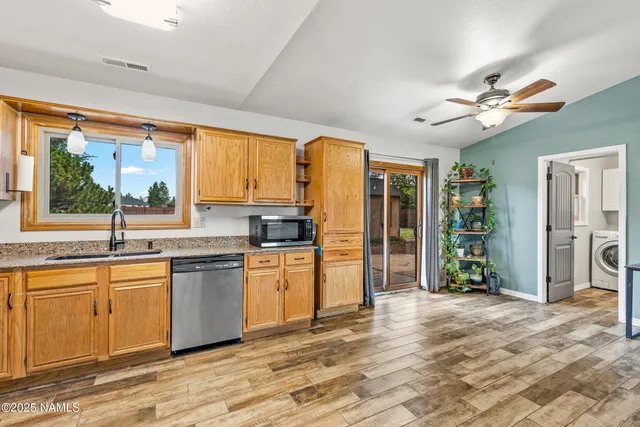 $585,000 | 7407 Patriot Drive, Flagstaff, AZ 86004