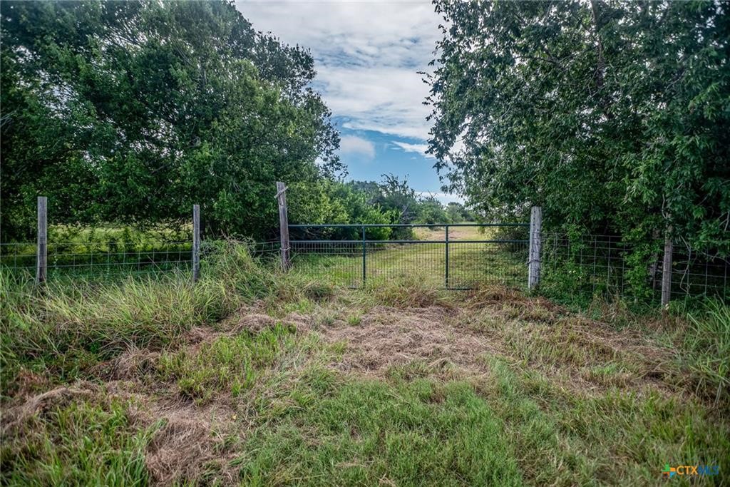 172 Port Lavaca Tx 77979 Port Lavaca, TX 77979 - Photo 2 of 13