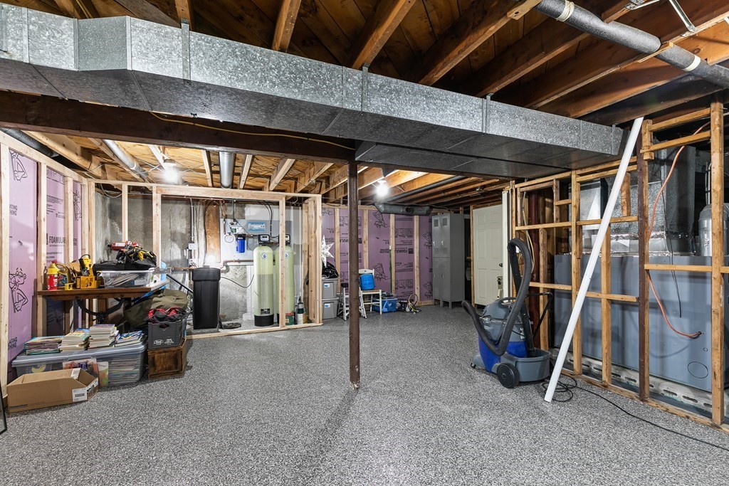 292 Cushman Road Rochester, MA 02770 - Photo 20 of 24 a view of a room with gym equipment