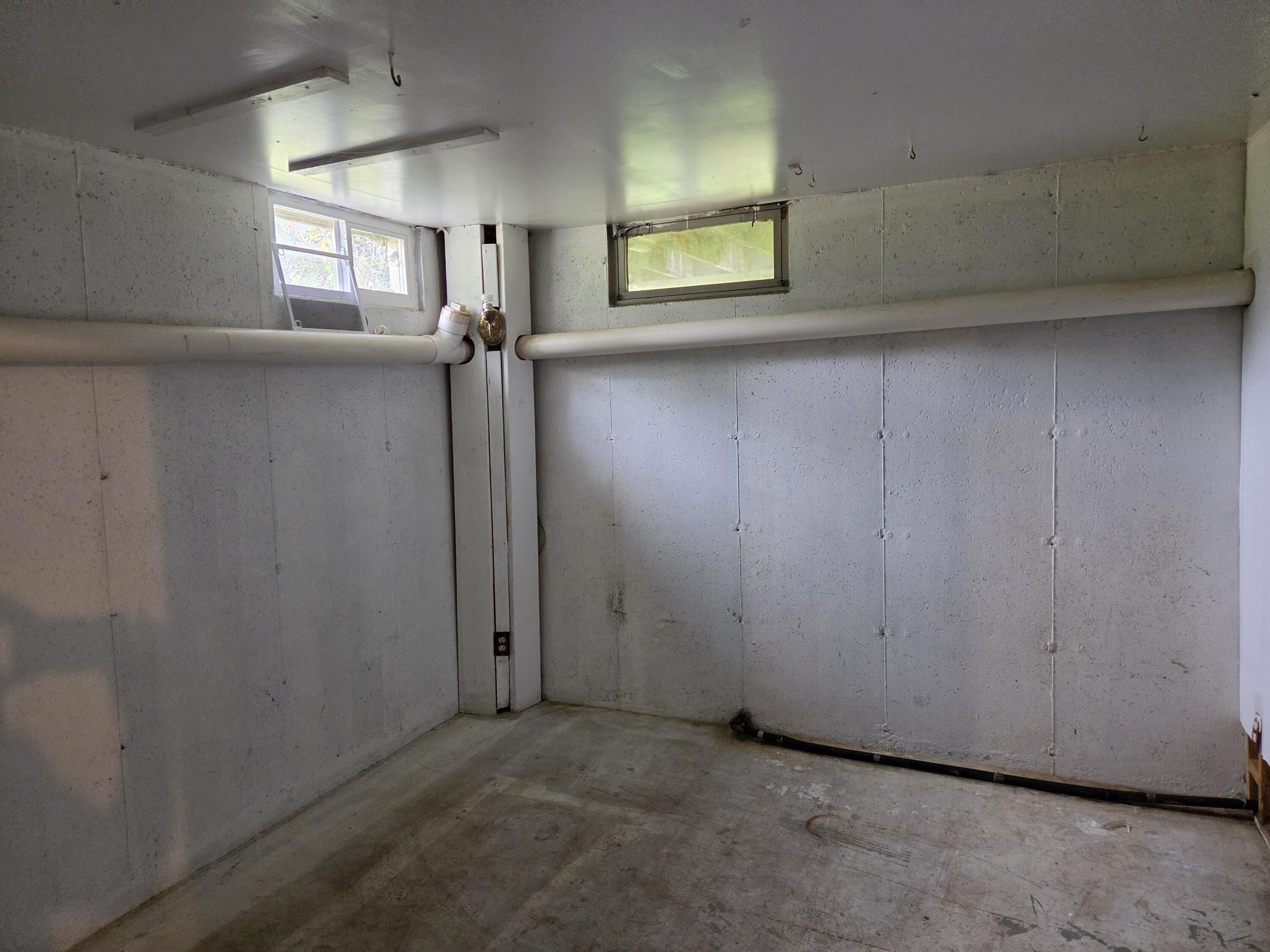 401 River Road Livermore, ME 04253 - Photo 39 of 61 20260920_114103