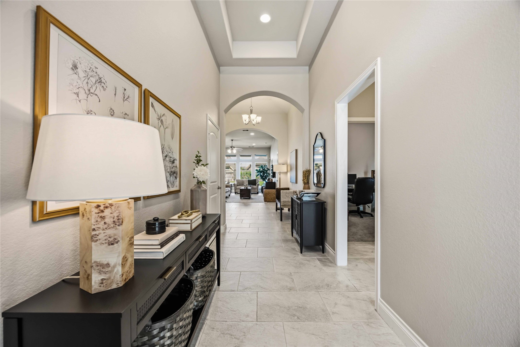 2909 Oakmist Ridge Lane Pearland, TX 77584 - Photo 5 of 25 Entryway