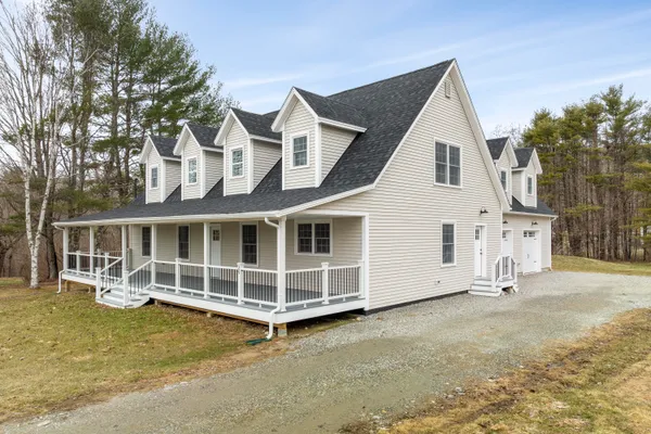 $929,000 | 29 Pleasant Street, Newcastle, ME 04553