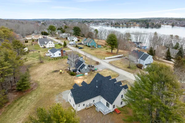 $929,000 | 29 Pleasant Street, Newcastle, ME 04553
