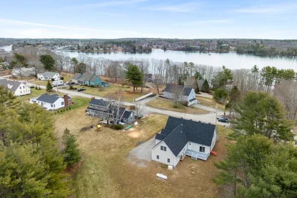 $929,000 | 29 Pleasant Street, Newcastle, ME 04553