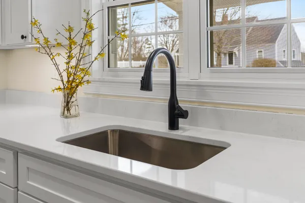 $929,000 | 29 Pleasant Street, Newcastle, ME 04553