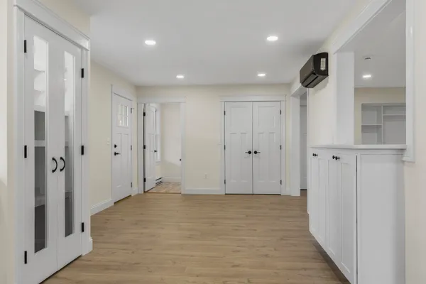 $929,000 | 29 Pleasant Street, Newcastle, ME 04553