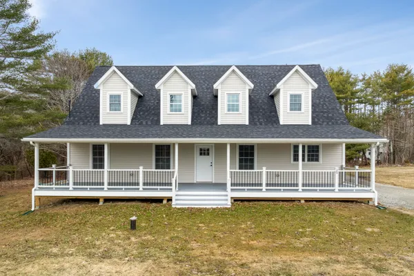 $929,000 | 29 Pleasant Street, Newcastle, ME 04553