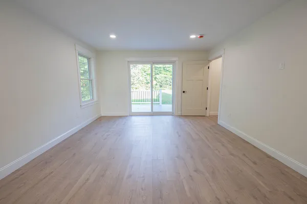 $929,000 | 29 Pleasant Street, Newcastle, ME 04553