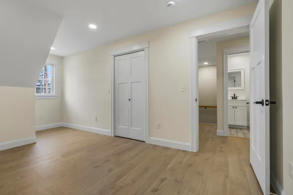 $929,000 | 29 Pleasant Street, Newcastle, ME 04553
