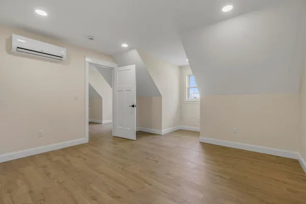 $929,000 | 29 Pleasant Street, Newcastle, ME 04553
