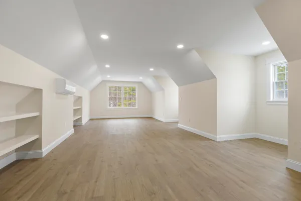 $929,000 | 29 Pleasant Street, Newcastle, ME 04553