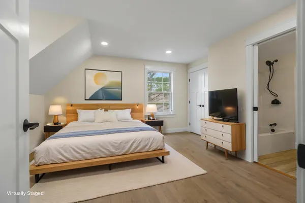 $929,000 | 29 Pleasant Street, Newcastle, ME 04553