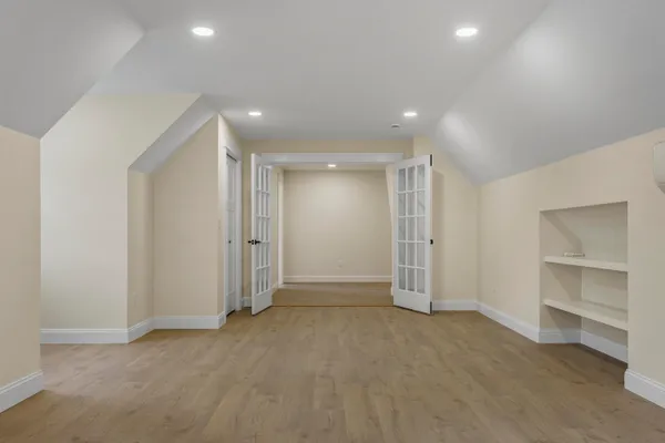 $929,000 | 29 Pleasant Street, Newcastle, ME 04553