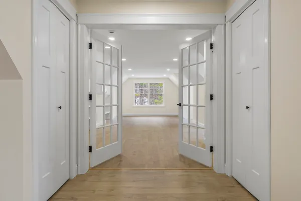 $929,000 | 29 Pleasant Street, Newcastle, ME 04553
