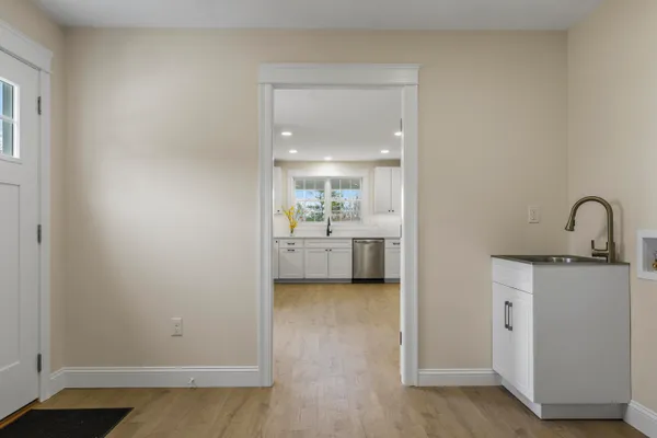 $929,000 | 29 Pleasant Street, Newcastle, ME 04553