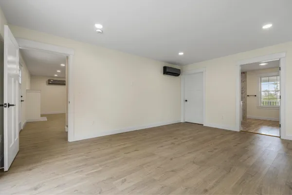 $929,000 | 29 Pleasant Street, Newcastle, ME 04553