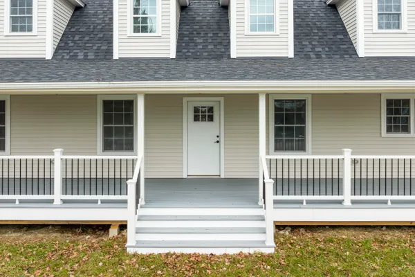 $929,000 | 29 Pleasant Street, Newcastle, ME 04553