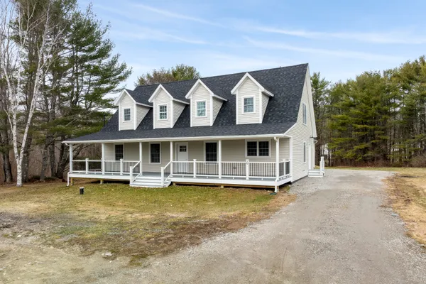 $929,000 | 29 Pleasant Street, Newcastle, ME 04553