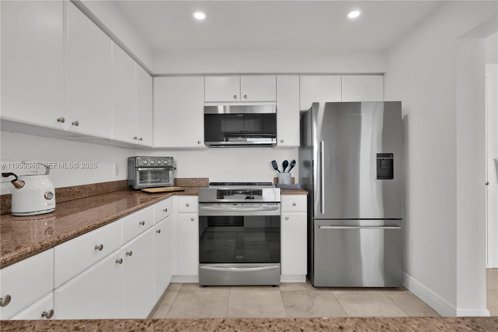 2475 Brickell Avenue, Unit 1509 Miami, FL 33129 - Photo 12 of 31