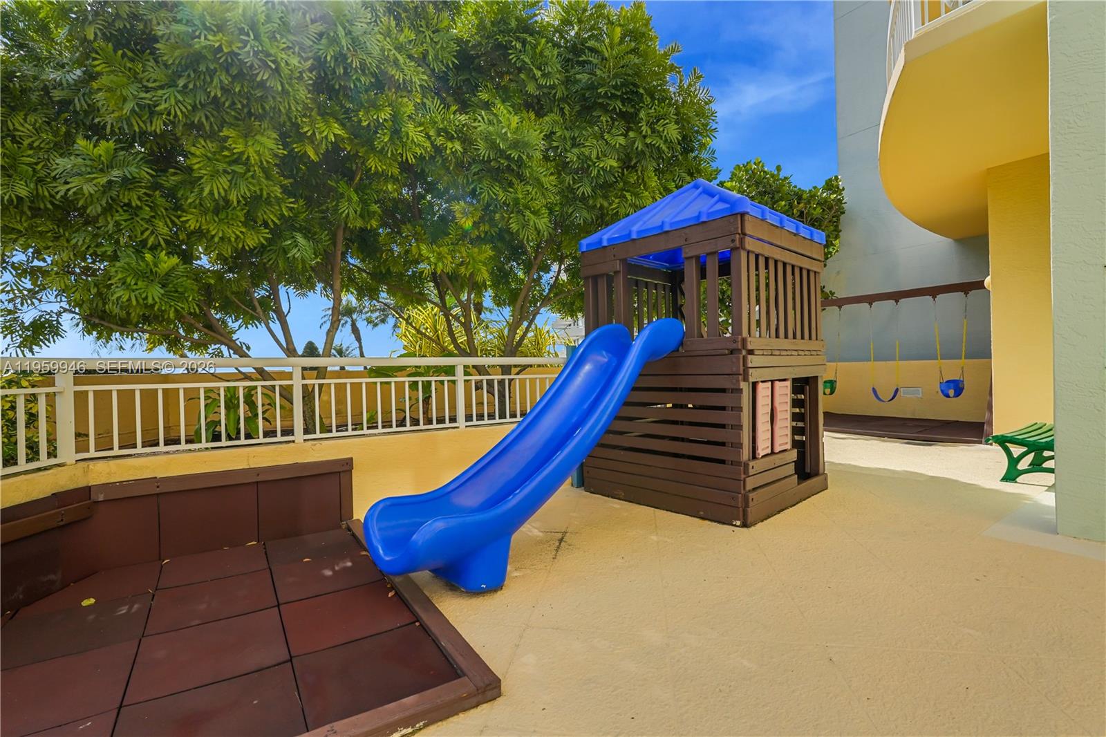 2475 Brickell Avenue, Unit 1509 Miami, FL 33129 - Photo 28 of 32