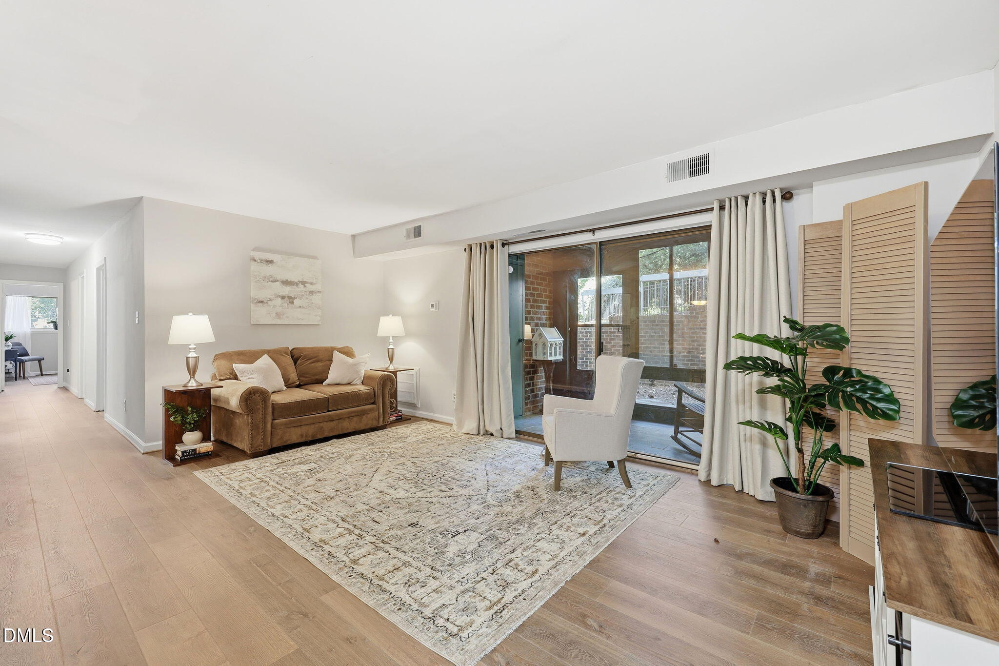1008 Sandlin Place, Unit B Raleigh, NC 27606 - Photo 5 of 37