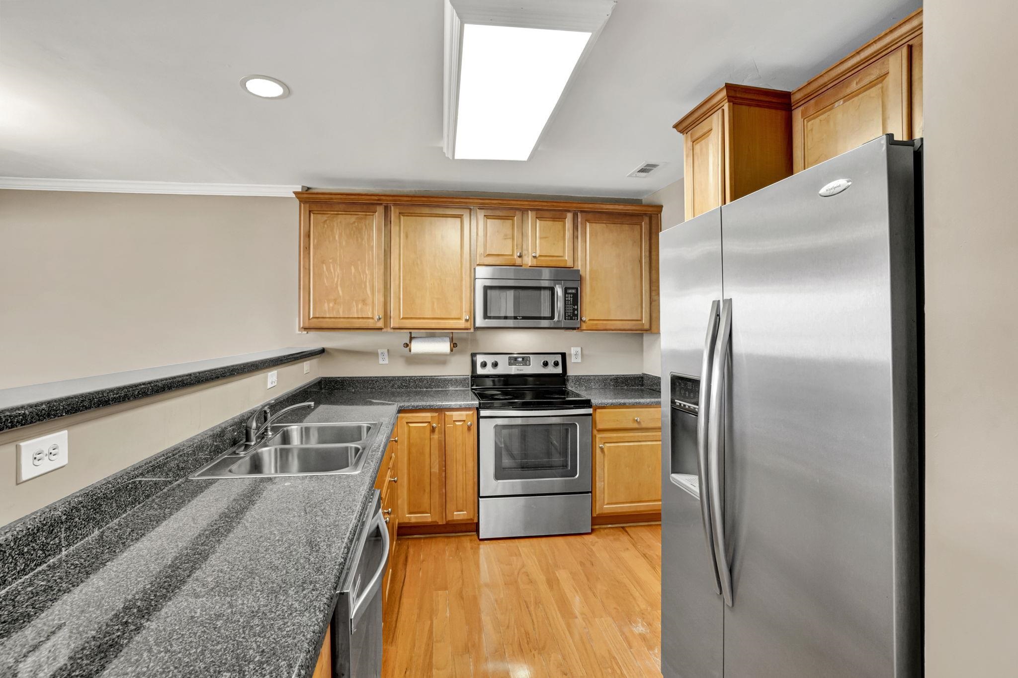 409 Falling Rock Way Greenville, SC 29615 - Photo 4 of 50