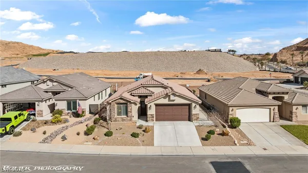 $395,000 | 921 Shadow Hawk Ridge, Mesquite, NV 89027